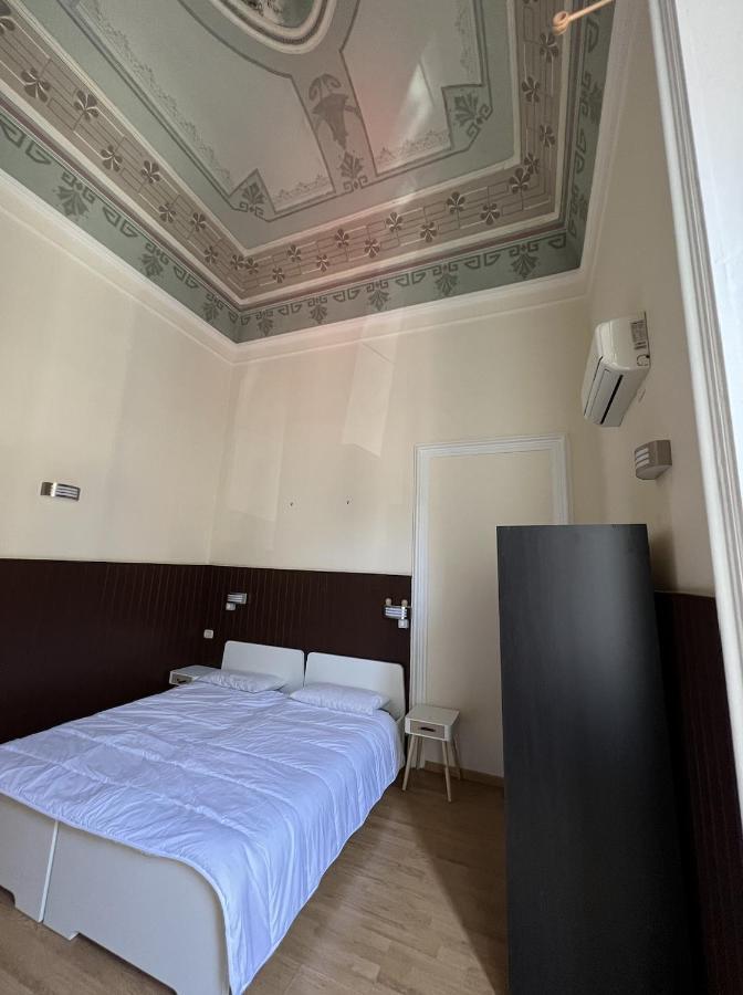 Il Giardino E Gli Affreschi Panzió Catania Kültér fotó
