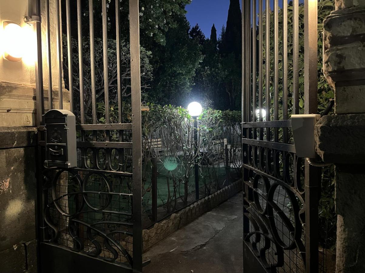 Il Giardino E Gli Affreschi Panzió Catania Kültér fotó